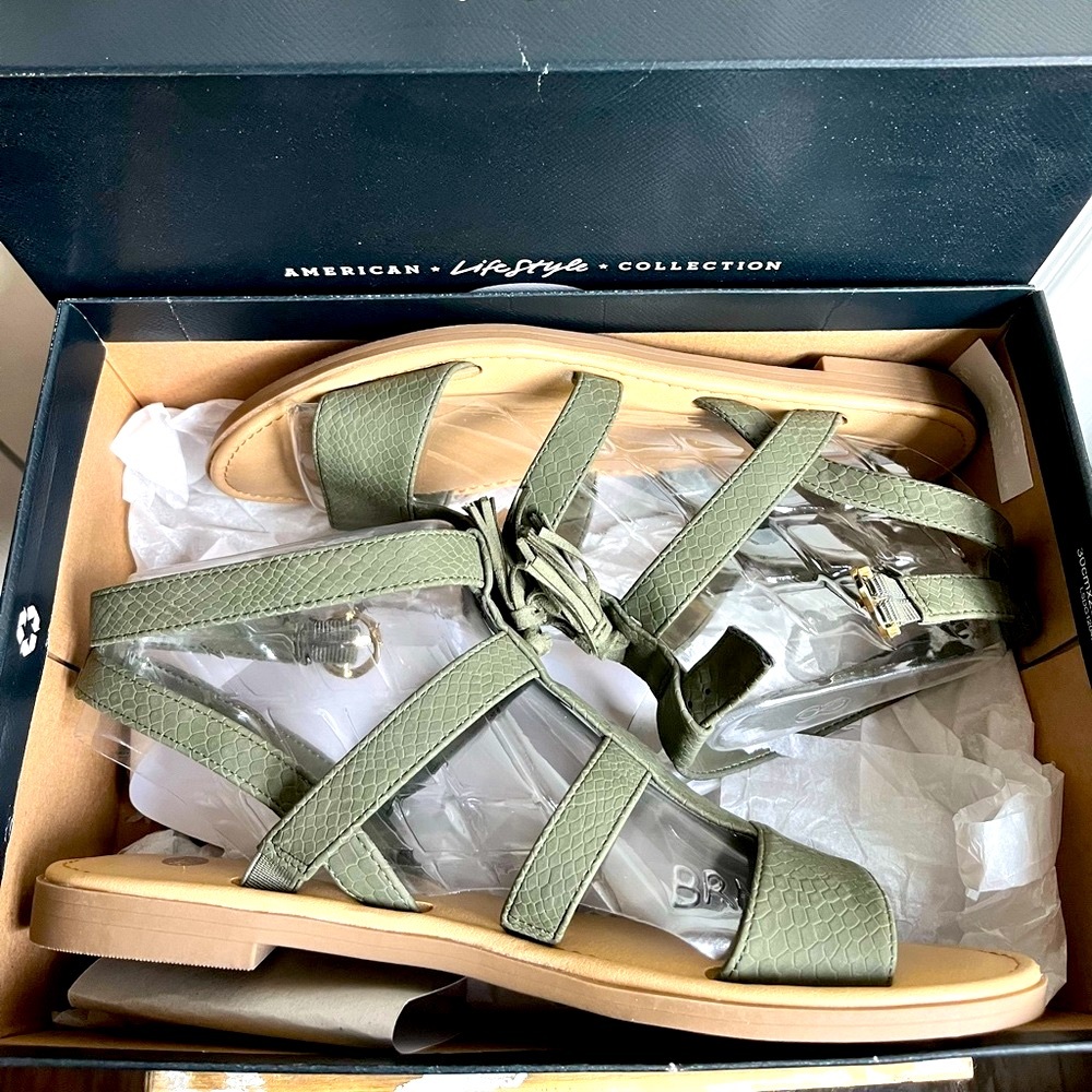 Dr. Scholl’s Encore Willow - Green Gladiator Sandals Size 8.5 New in Box